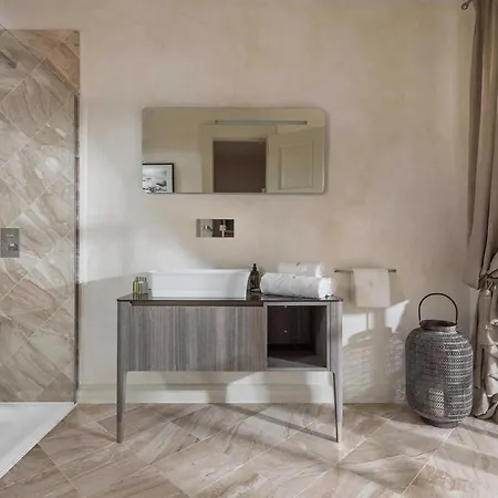 Villa Elegance *