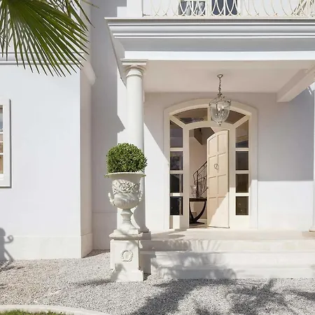 Elegance Villa